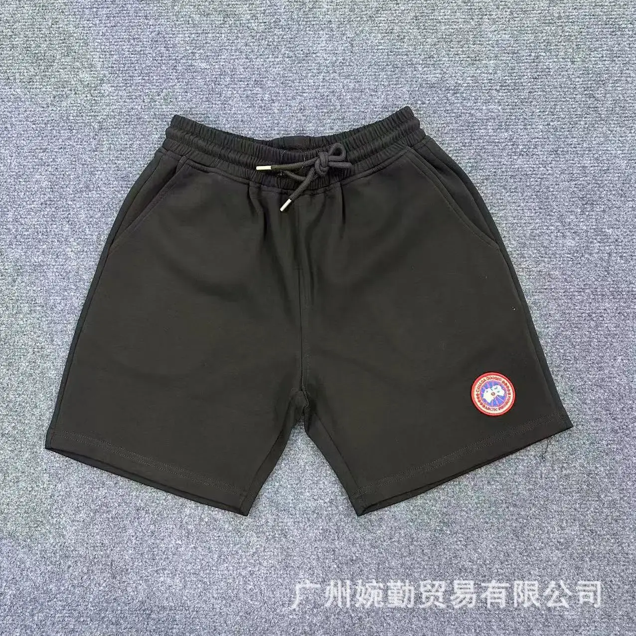 轻薄透气短裤
