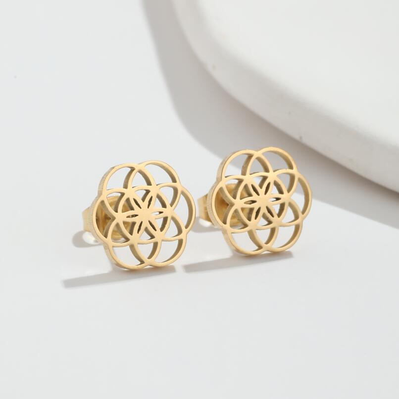 Fresh Korean-Style Retro Floral Earrings Ins French-Style Stainless Steel New Rotating Geometric Round Earrings in Stock