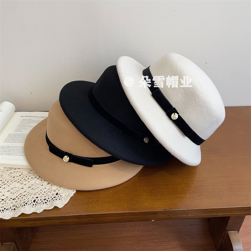 French Velvet Thin Strap Inner Buckle Lampshade Hat for Women Autumn and Winter Australian Wool Felt Hat Metal Small Label Hat Elegant Basin