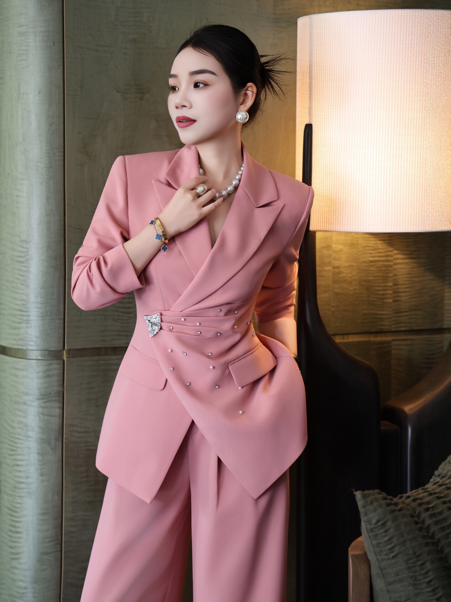 High-End Beaded and Rhinestone-Embellished Pink Suit Set for Women, 2026 Spring Elegant Commuter Wide-Leg Pants Professional Outfit Two-Piece Set