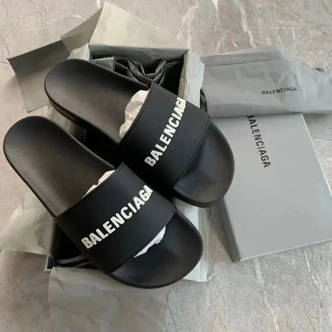 Balenciaga Slides Foto QC da WEIDIAN su Qualit.ly