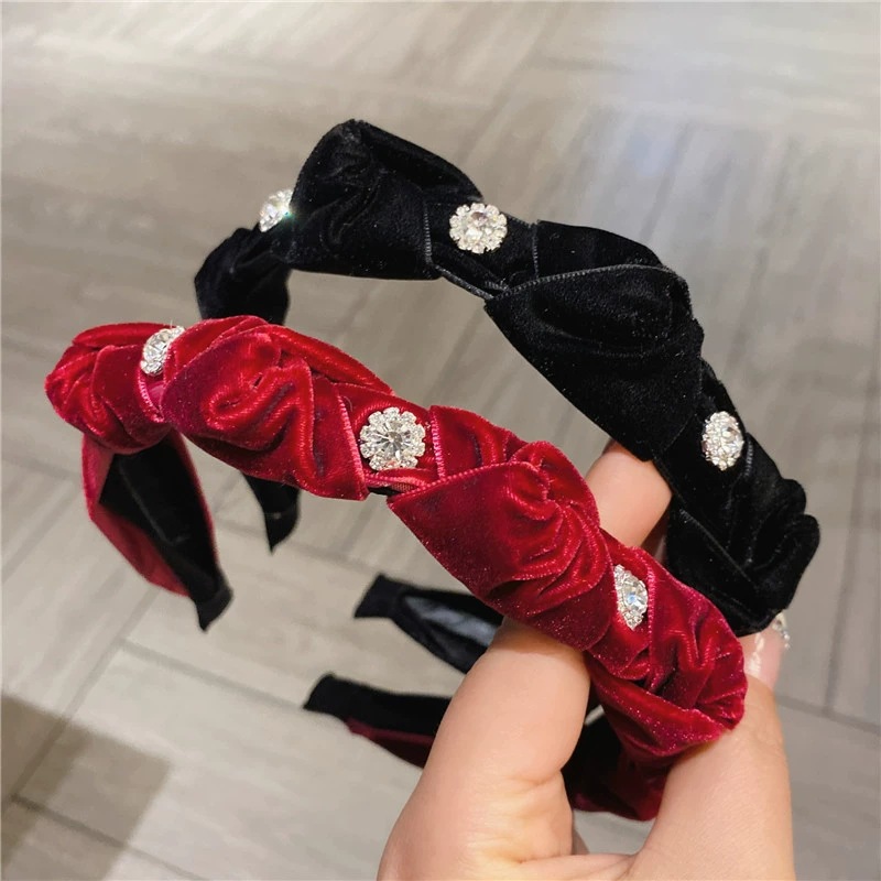 High-grade rhinestone velvet headband women's retro black elegant high Skull top headband French autumn and winter hairpin hair accessories