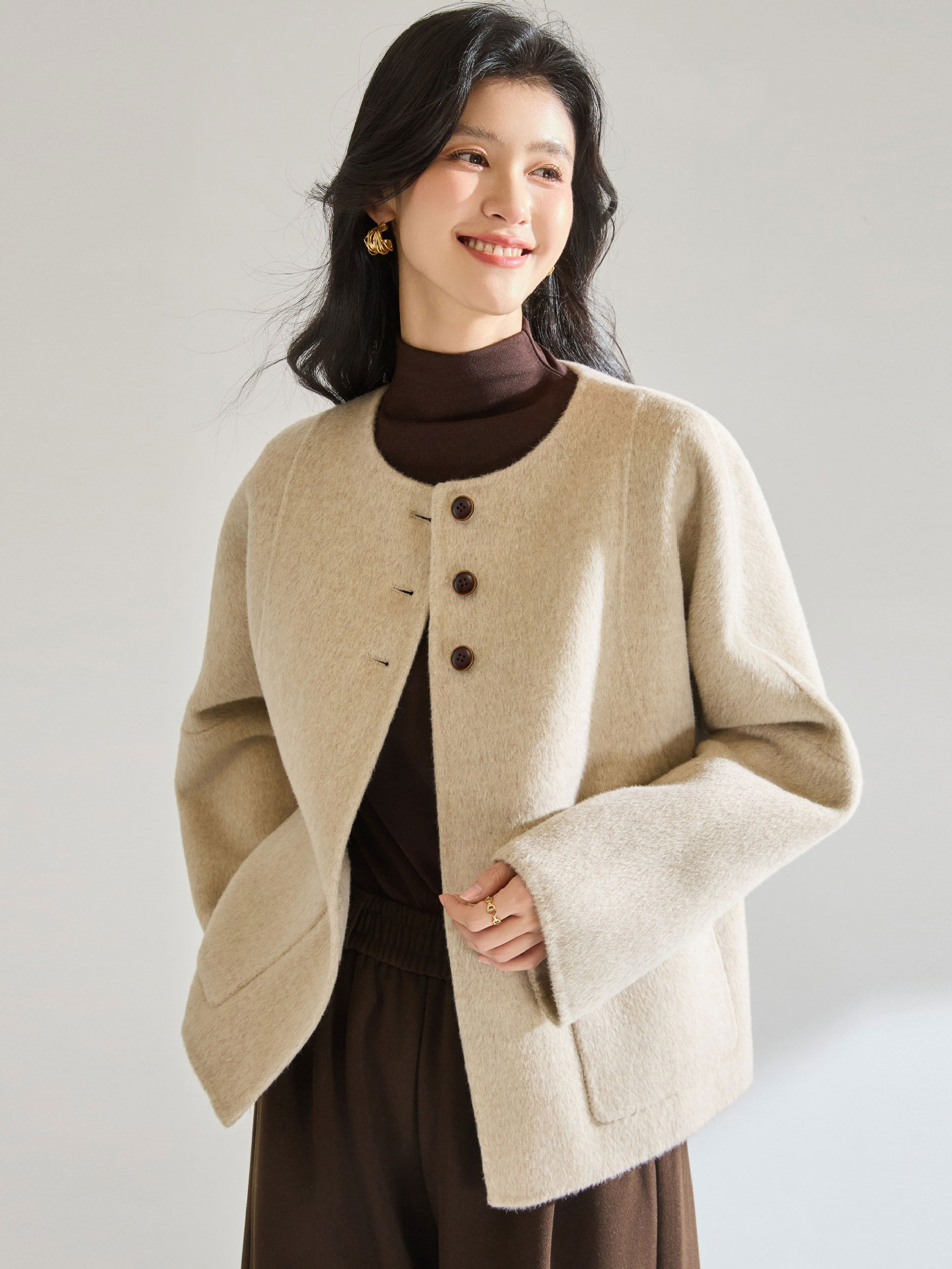 25 Autumn and Winter Round Neck Single-Breasted Wool Double-Sided Woolen Coat Scimitar Sleeves Versatile Age-Reducing Elegant Short Jacket 25642