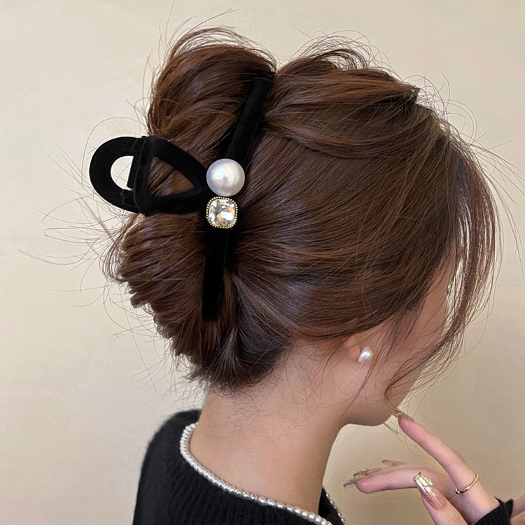 Black Velvet Pearl Grab Clip Large New Hair Clip Women's Head High-end Shark Clip Flash Diamond Internet Celebrity Hair Accessories