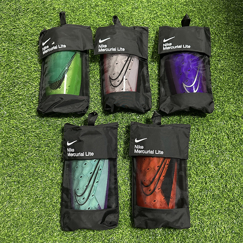 Foreign Trade Kidsren's Adult Football Shin Guards Cr7 Inserts C Ronaldo Professional Game Inserts Calf Guards Fixed Sleeves Foto QC de 1688 na Qualit.ly