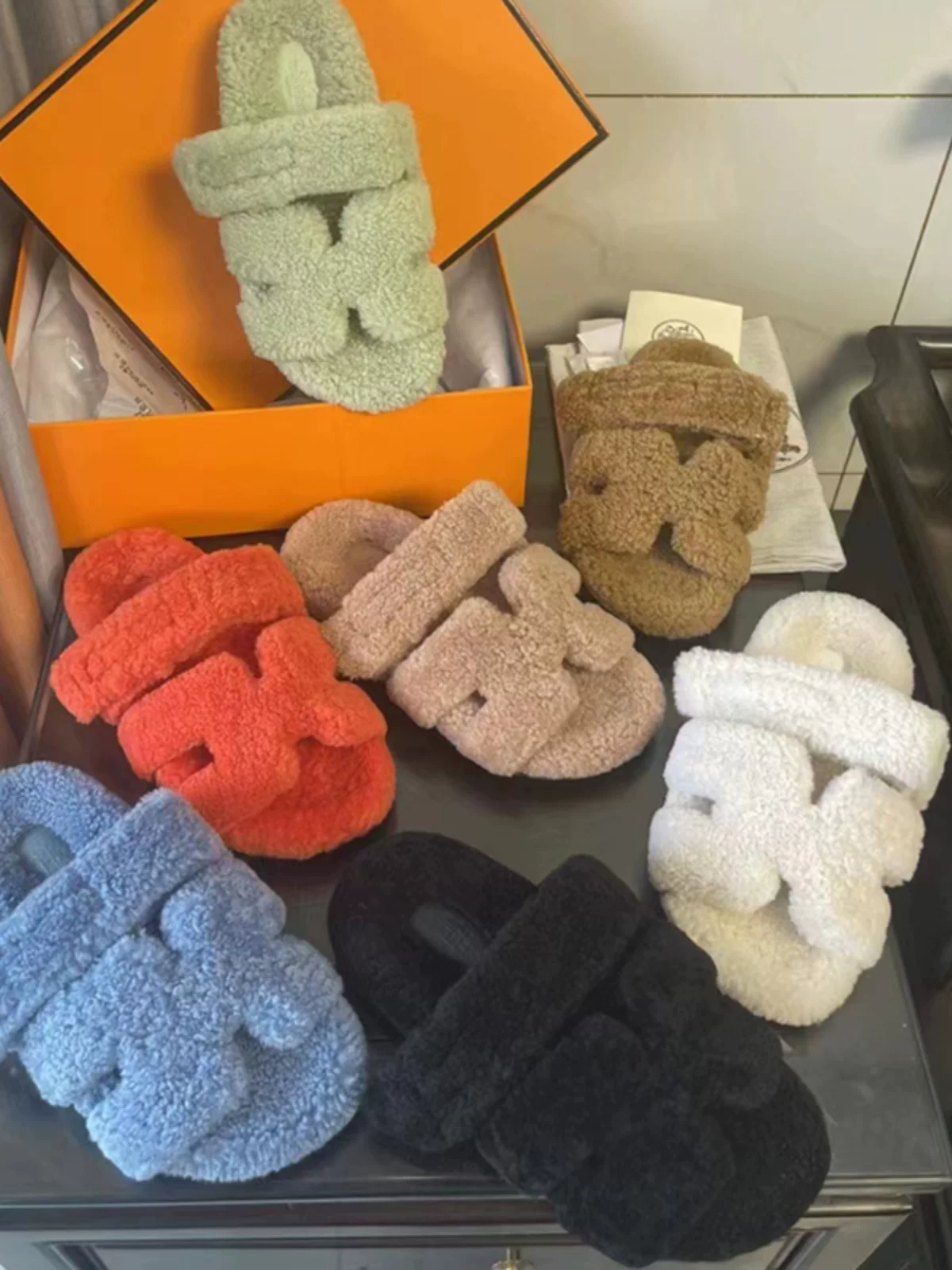 Teddy Lamb Wool Velcro Thick-Soled Slip-On Slippers 2026 Spring New Style Outdoor Fur Integrated Warm Slippers QC-foto van TAOBAO op Qualit.ly