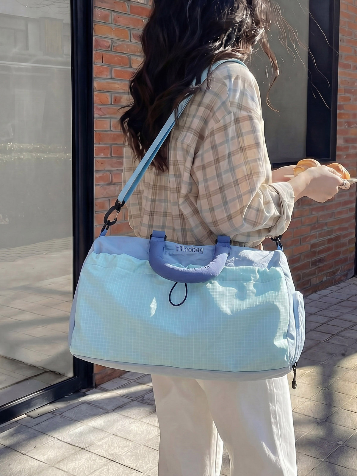 Large-Capacity Travel Bag for Women, Fashionable, Lightweight, Portable, Cross-Body Sports and Fitness Bag, Short-Distance Travel Storage Luggage Bag
