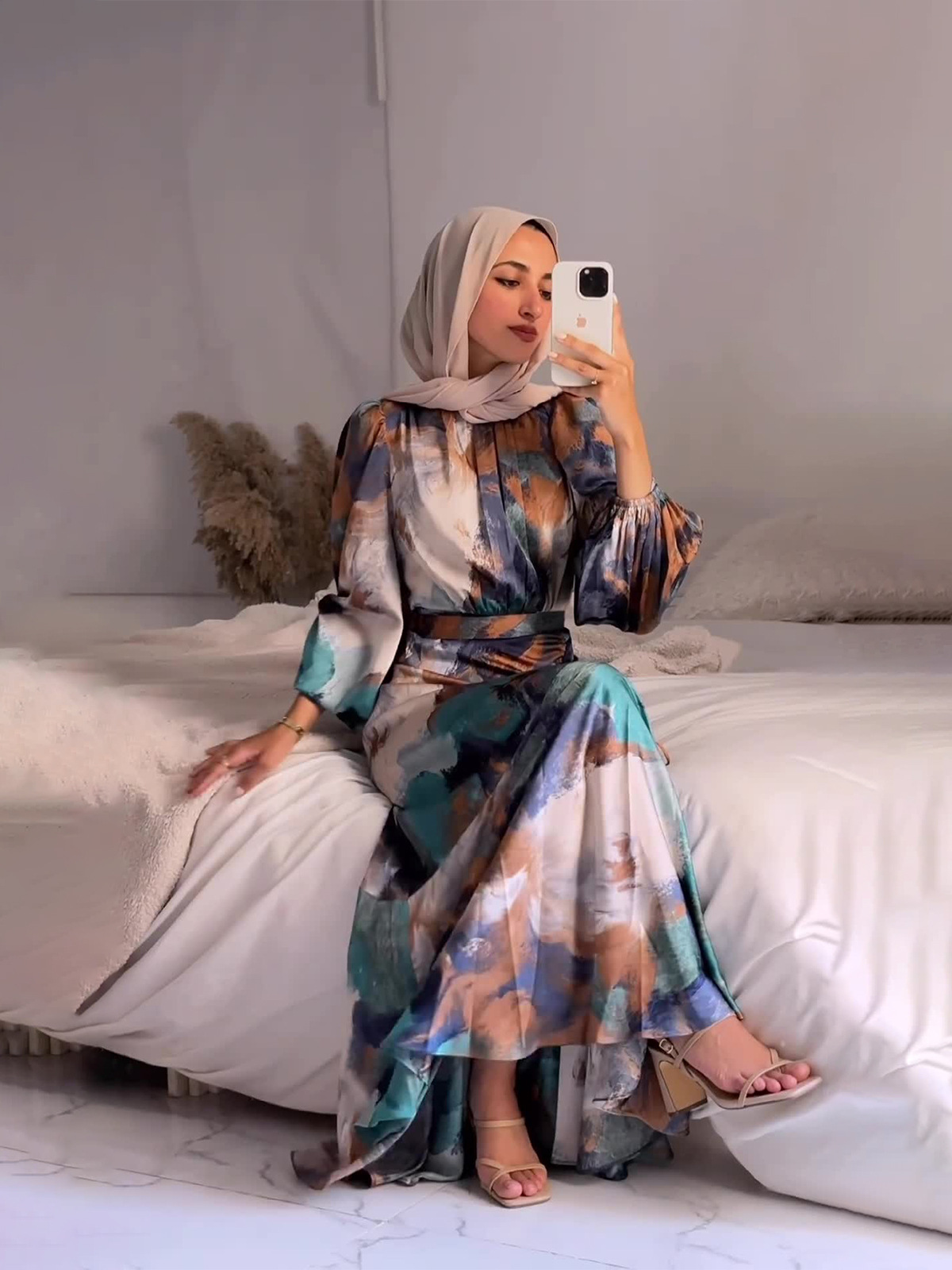 Amazon's 2026 Autumn New Style Pleated Waist-Slimming Exotic Style Long-Sleeved Mid-Length Dress for Women