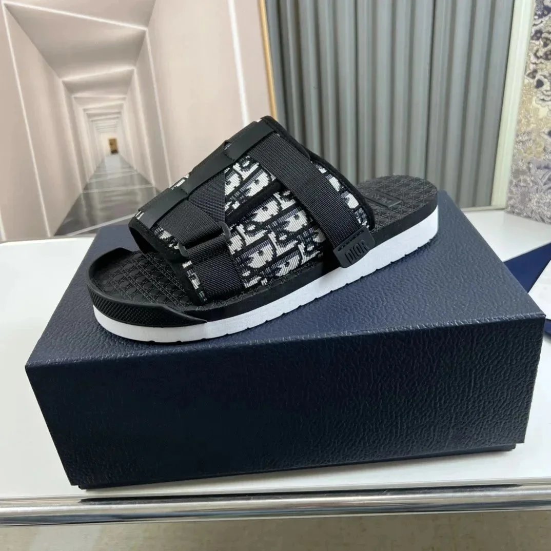 Dior slides