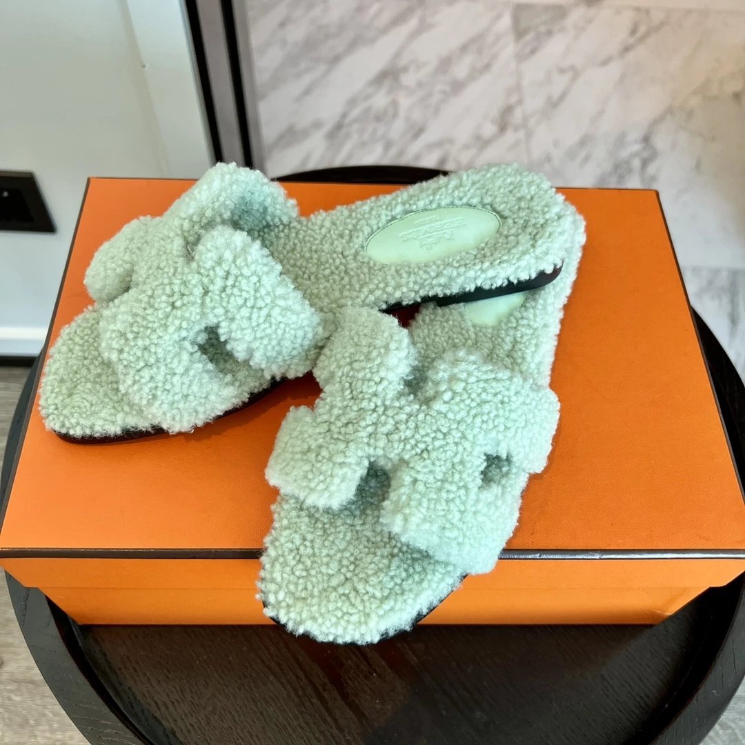 Hermes fuzzy slides