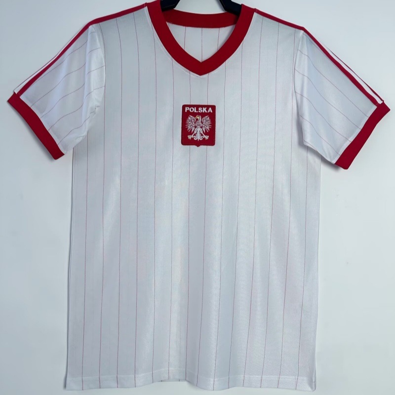 Retro Popular Style Poland Short-Sleeved Sports Jersey Football Uniform Fan Football Jersey foto QC de 1688 en Qualit.ly