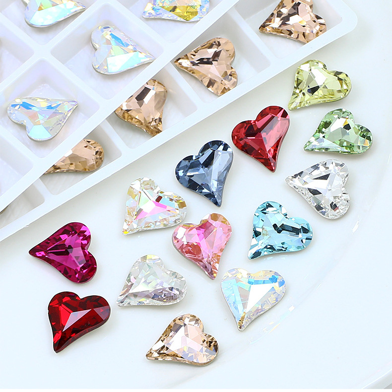 Dongzhou Big Crooked Heart Nail Art Rhinestones 13*12 with Waistline, Crooked Peach Heart, Sparkling Dongzhou Crystal Rhinestones with Pointed Bottom Nail Art Decorations