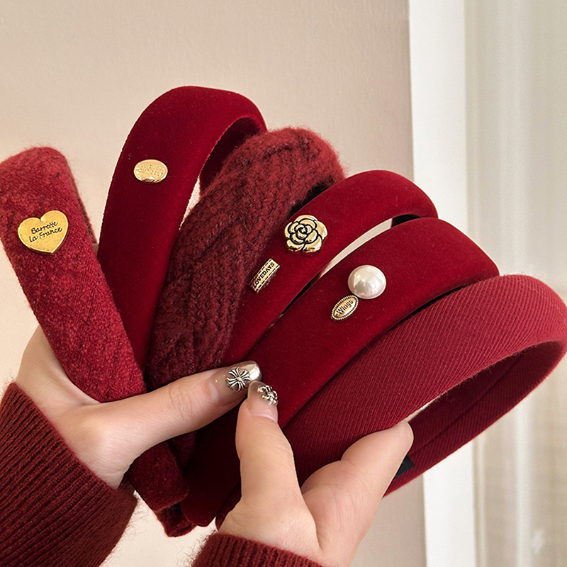 Red Color Autumn and Winter Sponge Headband with High Crown, High-End Feel, New Style for Women, Daily Face-Washing Hair Accessory, New Year Hair Ornament