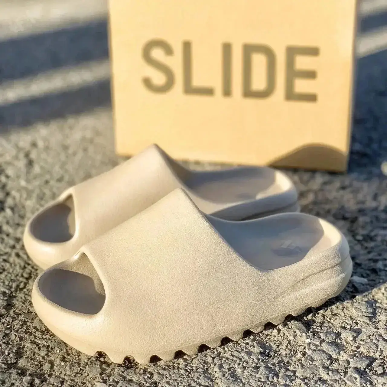 Yeezy Slide Bone