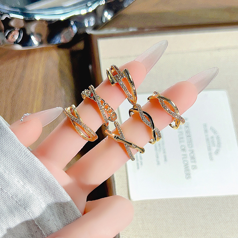 Light Luxury Style for Rich Girls, Cross-Wrapped Micro-Inlaid Zirconia Open Ring, Niche High-End Feel, Stackable Exquisite Ring