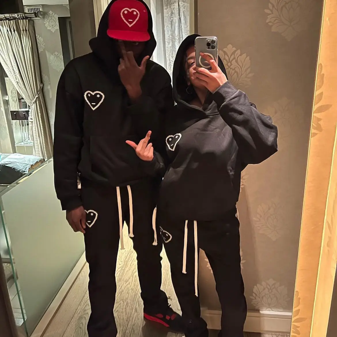 High version Carsicko signature hoodies love heart jogging set hooded sweatshirt sweatpants tide