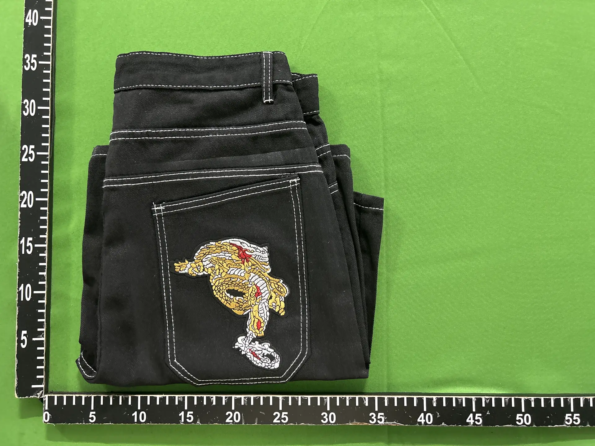 Black Jeans With Dragon Embroidery
