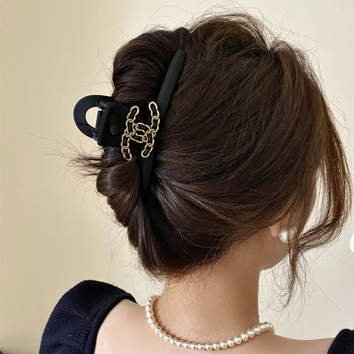 French Chanel style letter hairpin elegant double C plate hair clip large Internet celebrity back shark clip hair accessories