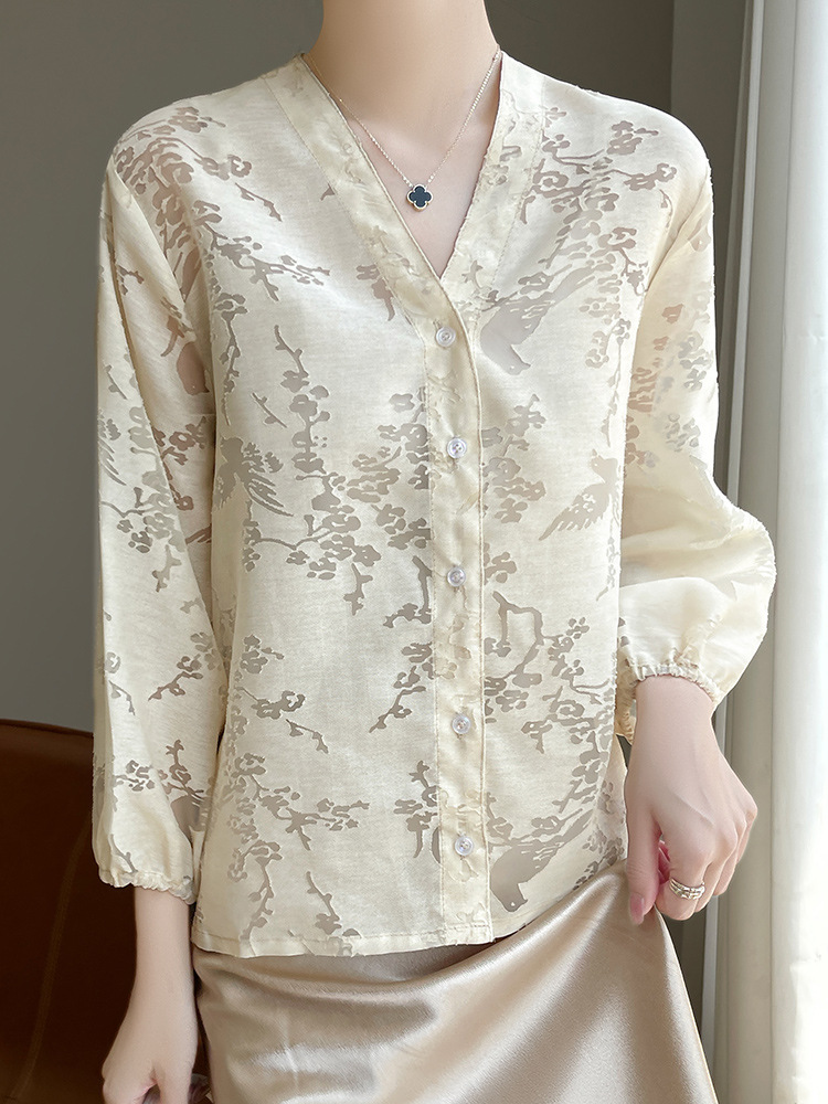 New Chinese Style Embossed Jacquard Three-Quarter Sleeve Cardigan Women's Short Jacket Top Design Hollow Chinese Style Satin Shirt