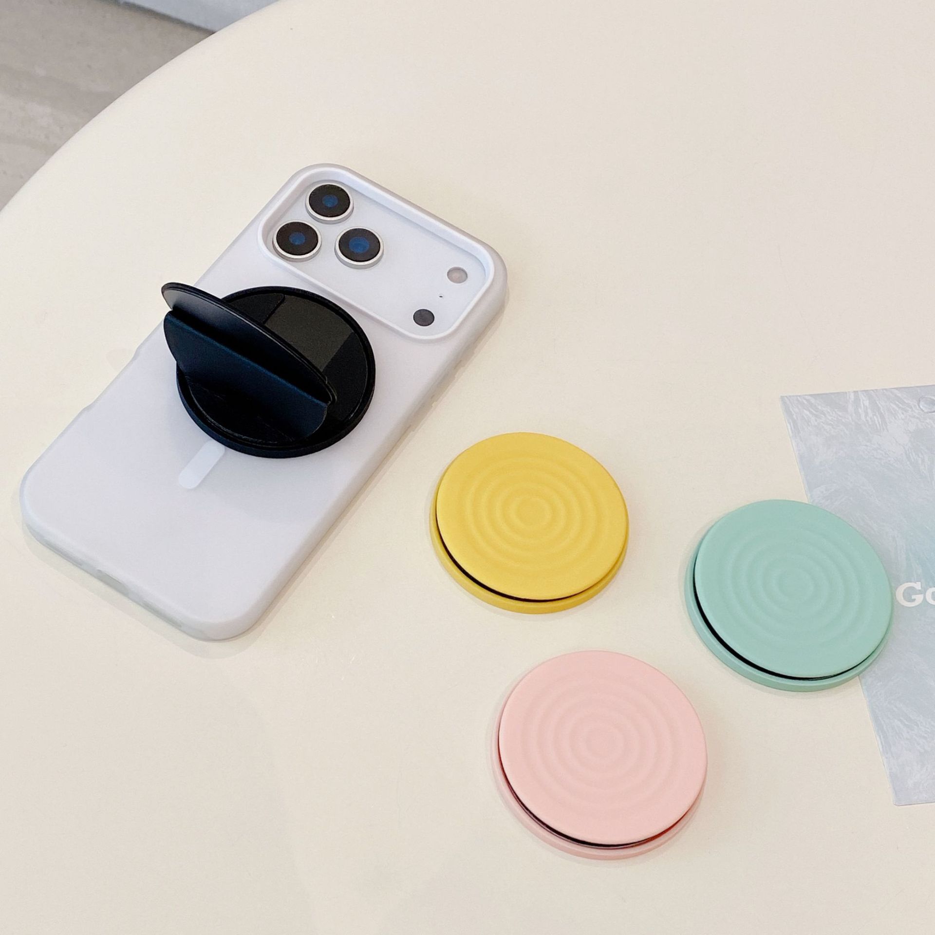 New Foreign Trade Model Water Ripple Round Liquid Silicone Lazy Stand Universal Multifunctional Magnetic Phone Holder Wholesale
