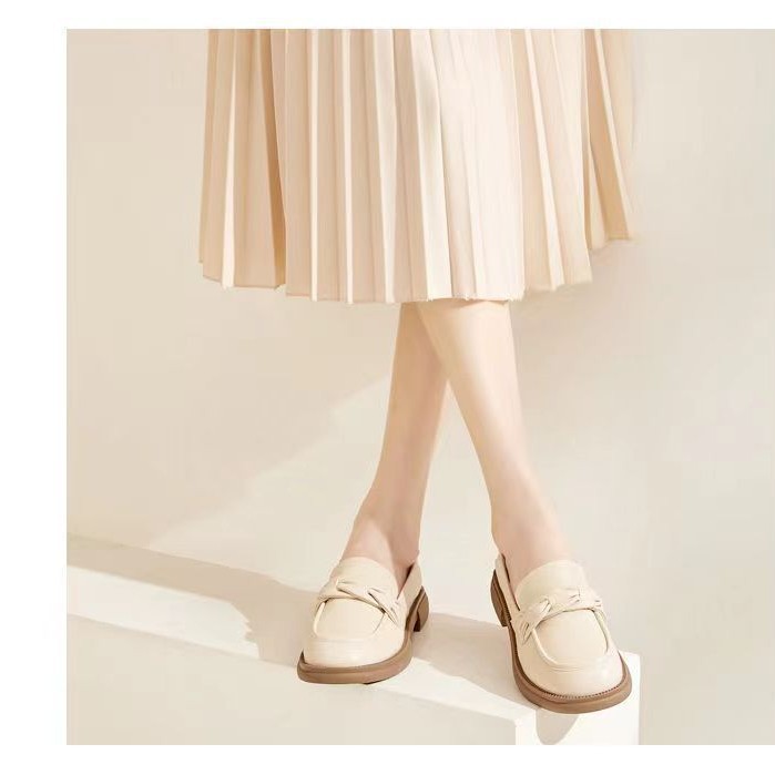 Soft Leather Soft-Soled Loafers for Women 2026 Spring, Summer and Autumn New Retro Soft-Soled Slip-On British Style Small Leather Shoes for Women