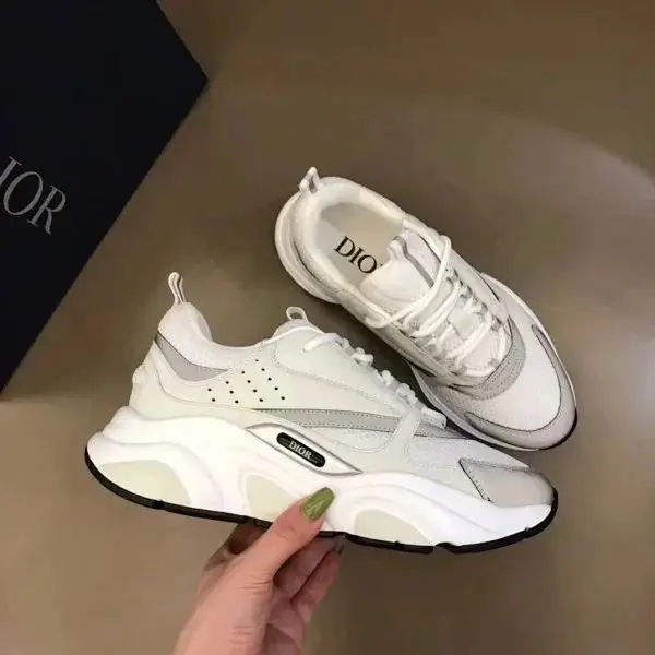 CB 经典男女通用款休闲运动鞋