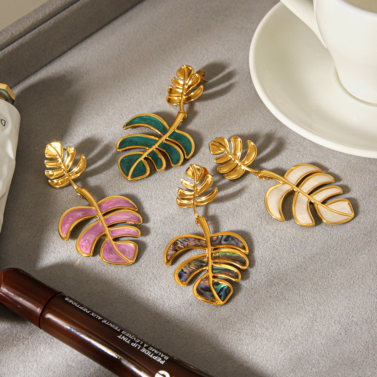 European and American Cross-Border Oil-Drip Stainless Steel Leaf Earrings, Light Luxury High-End Jewelry for Women, Non-Fading Leaf-Shaped Earrings