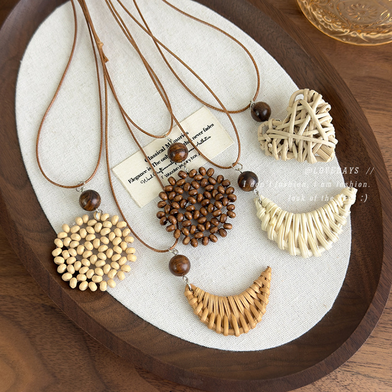 Bohemian Ethnic Style Heart Moon Braided Necklace Women's Niche Unique Stylish Summer Long Seaside Accessories