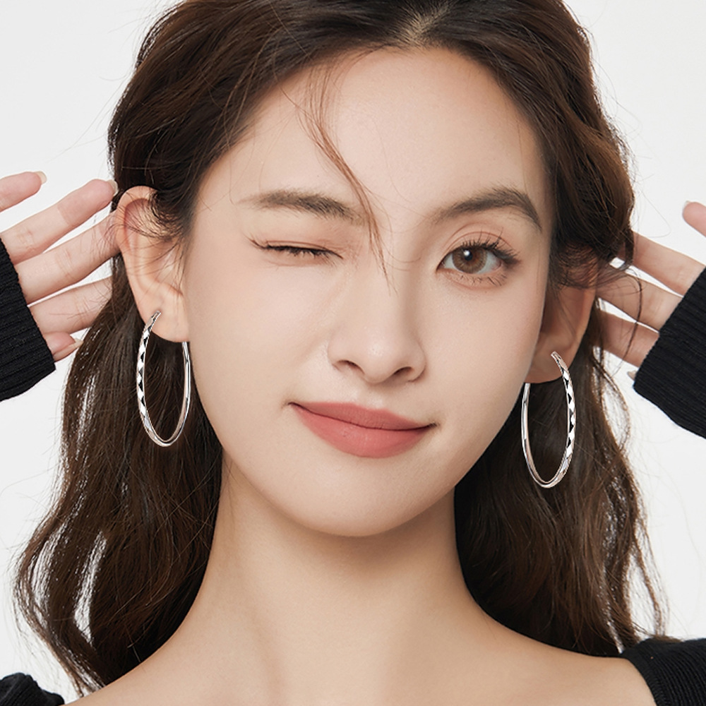 Exaggerated Circle Big Earrings European and American Fashion Star Street Photop Liu Yifei Same Style Big Ear Circle Diamond Plaid Earrings