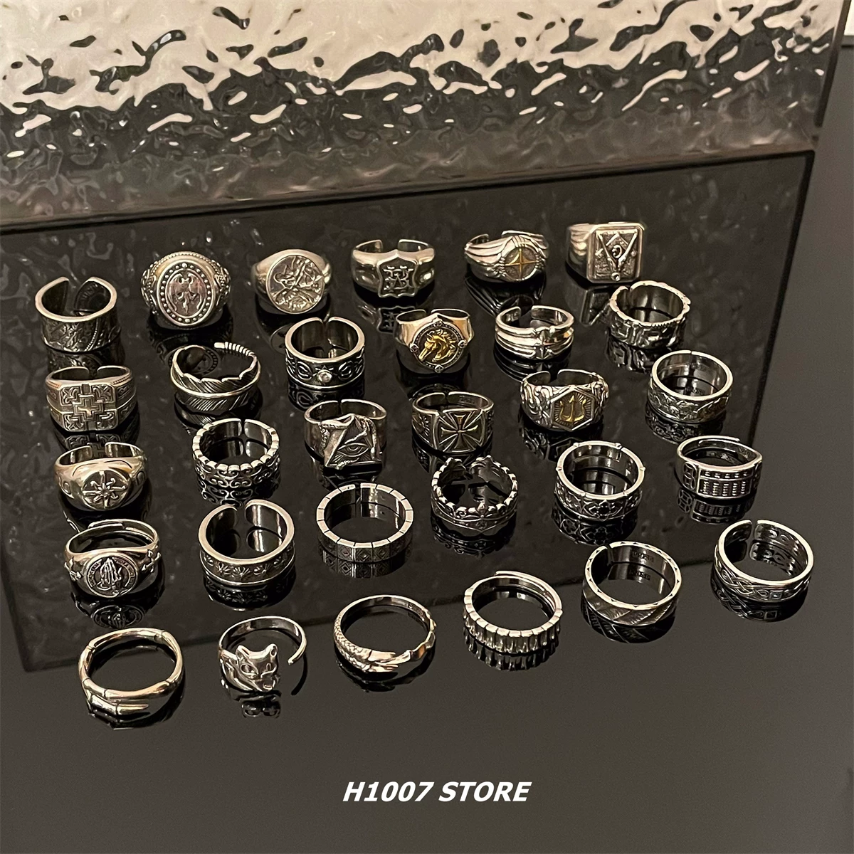 New Vintage-Style Men's Ring with Adjustable Fit, Minimalist Hip-Hop Style, Unique Design, Single Index Finger Ring