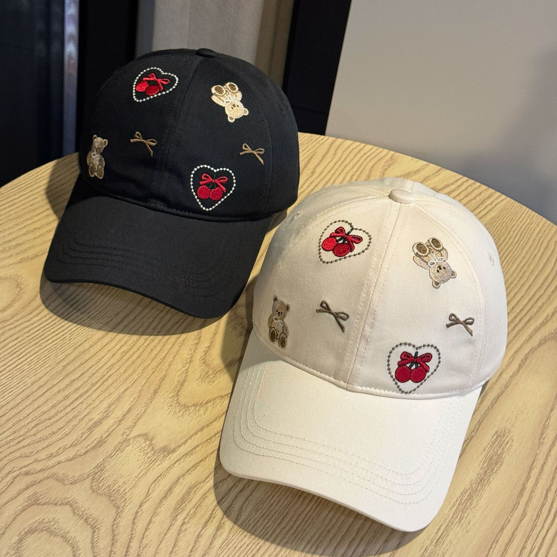 New Cute Cartoon Bear Cherry Embroidery Soft-Top Baseball Cap for Women, Versatile for Spring and Summer, Makes the Face Look Smaller
