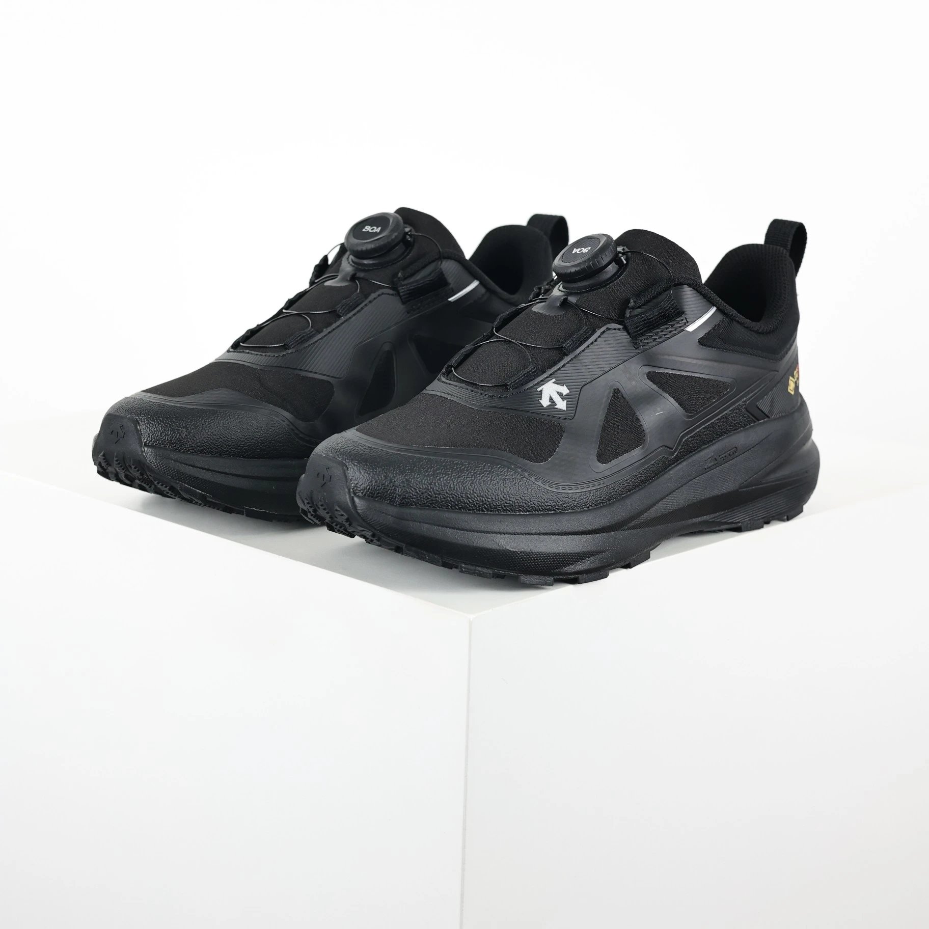 G430350 [Original Company Grade LAVITATE 3.0 WIRE GTX BOA Rotary Buckle Waterproof Outdoor Running Shoes One Pedal Low-top Urban Commuter Casual Shoes for Men and Women Same Black Samurai] Large Factory Products One-to-One Development Correct Insoles Hot All-net Single Products