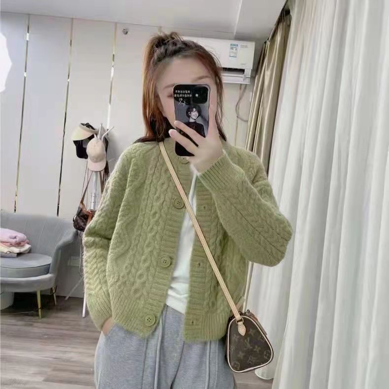Twist Sweater Coat Women's Early Spring Autumn 2023 New Explosions Women's Wear Age-reducing Beautiful Foreign Top Knitted Cardigan
