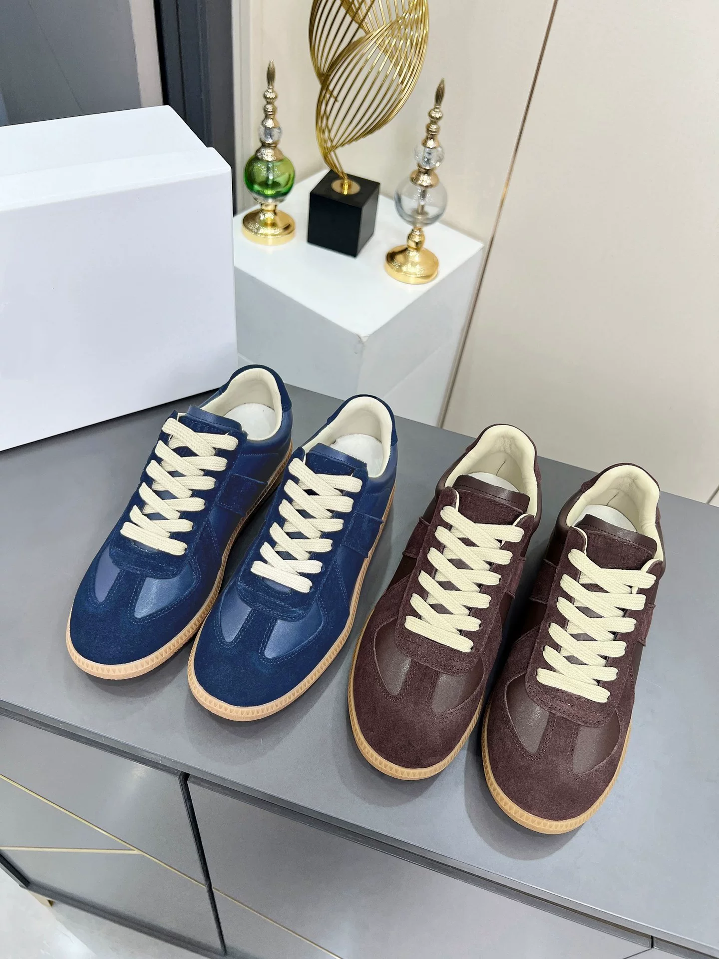 European Style Spring and Autumn New Genuine Leather Classic German Training Shoes for Men and Women, Versatile Breathable Lace-Up Couple Soft-Soled Casual Sneakers QC-foto van TAOBAO op Qualit.ly