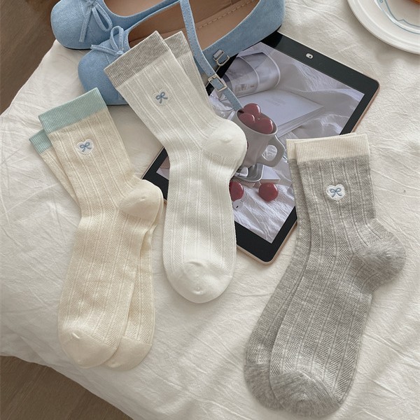 Boneless Breathable Love Mesh Girl Sense Spring and Summer Stacking Socks Live Explosions Embroidered Color-matching Mid-size Socks ins