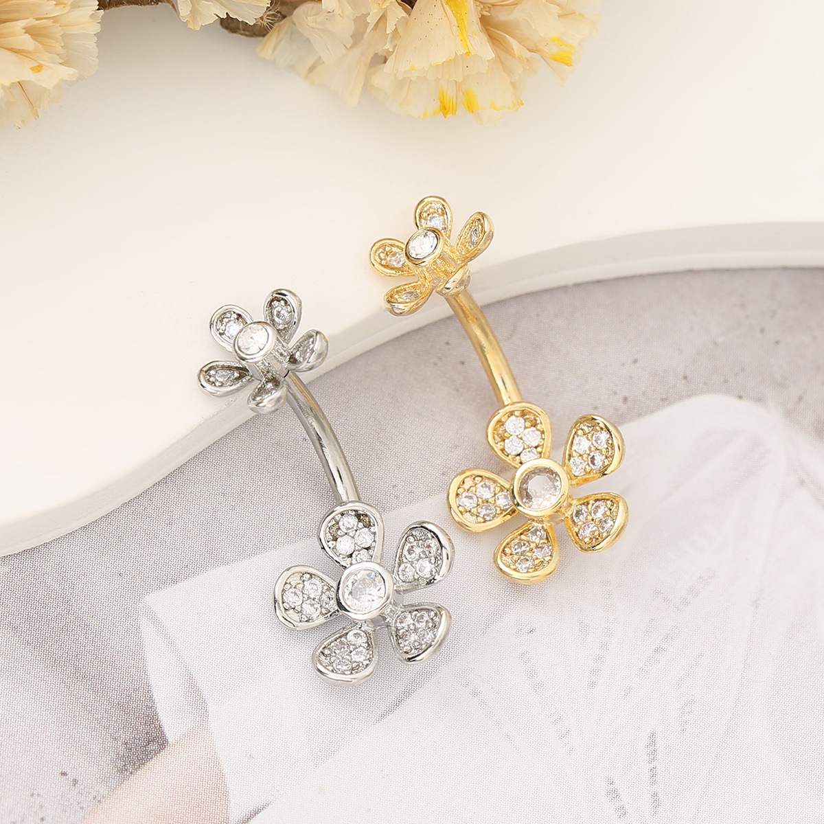 Exquisite two-headed flower inlaid zircon navel ring body piercing jewelry navel nail sexy hot girl fashion navel buckle