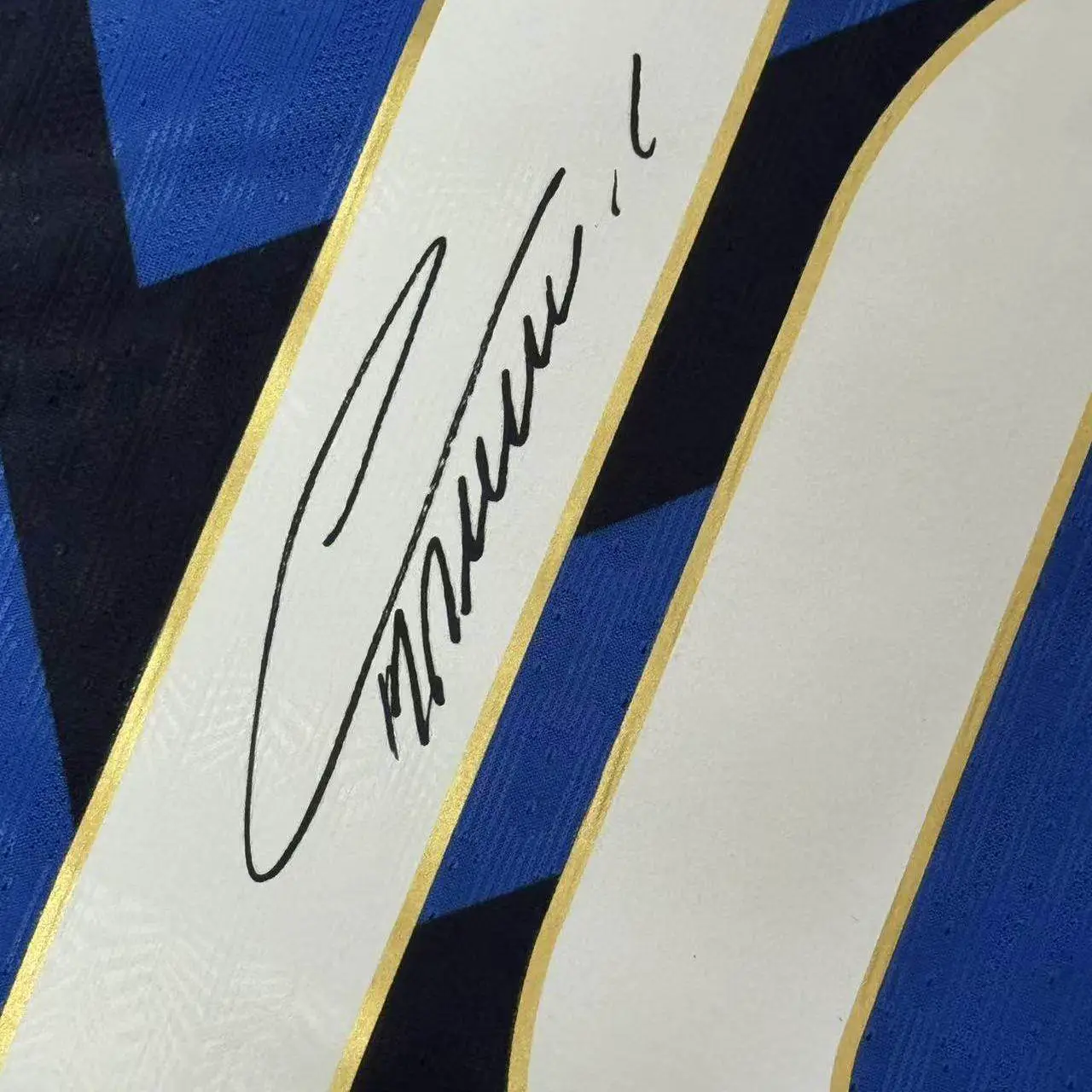 24-25 inter Lautaro signed shirt jerseys player edition