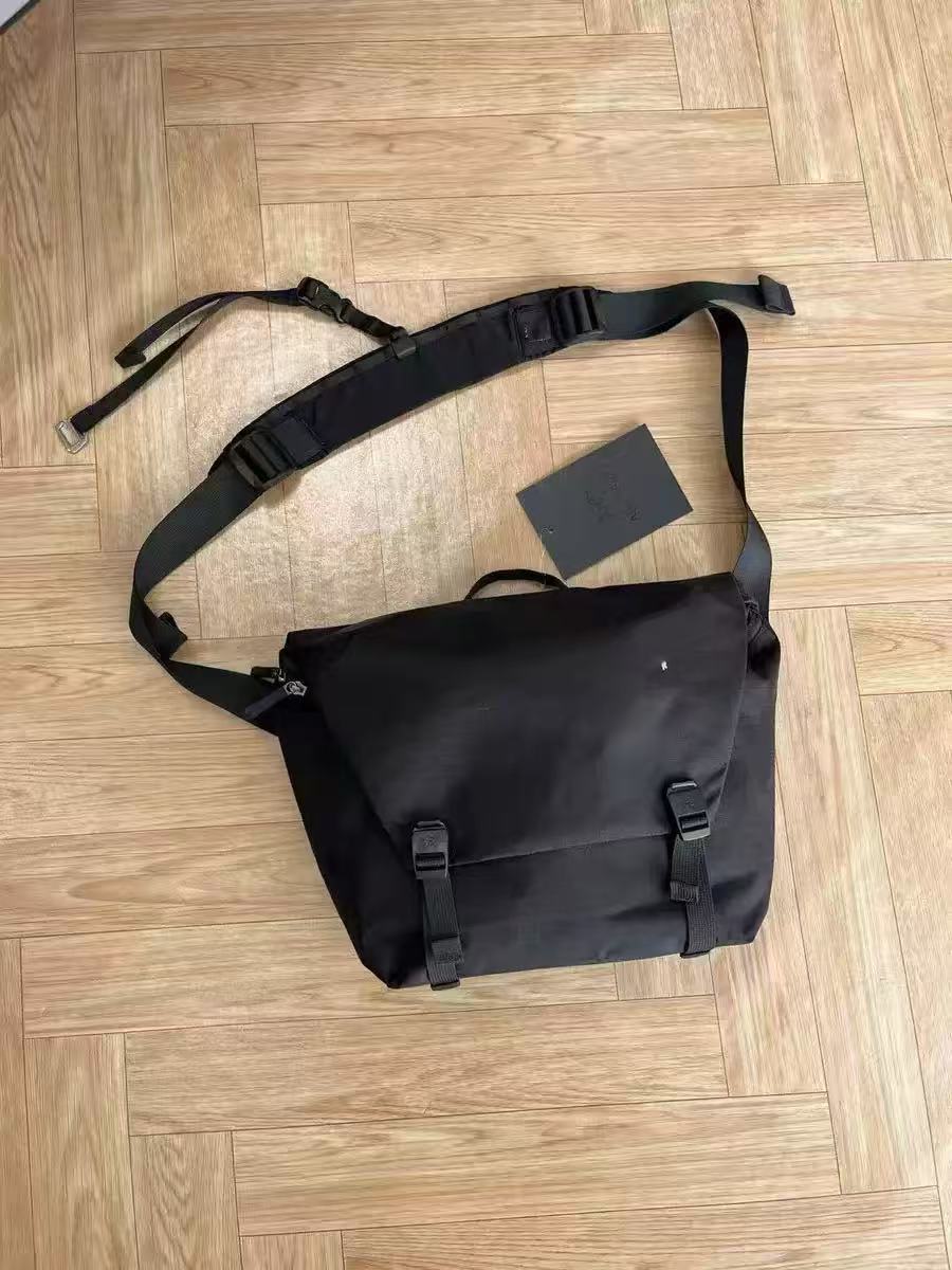 Bird Bag Chicken Skeleton Granville 10L Messenger Yoga Fitness Unisex Crossbody Bag Single Shoulder Sports Laptop Bag QC 写真 1688 Qualit.ly