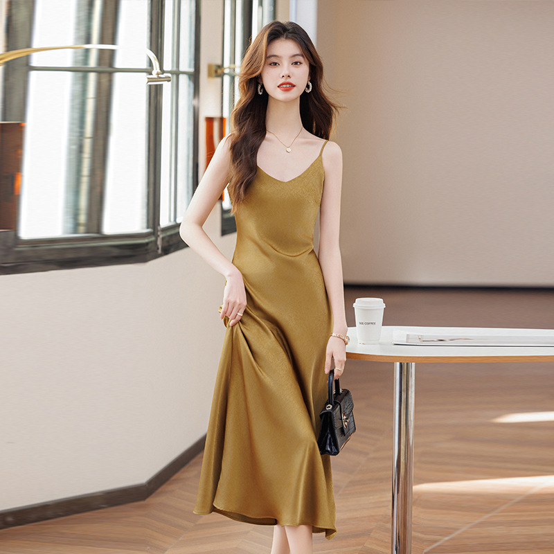 Gold Acetate Satin Suspender Dress for Women Summer 2025 New Style Petite High-End Slimming Look Skirt