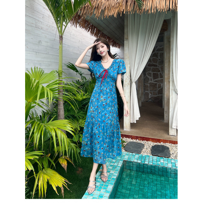 French Romantic Puff-Sleeved V-Neck Floral Dress for Women, Summer Trendy Resort Style, Slimming Beach Long Dress