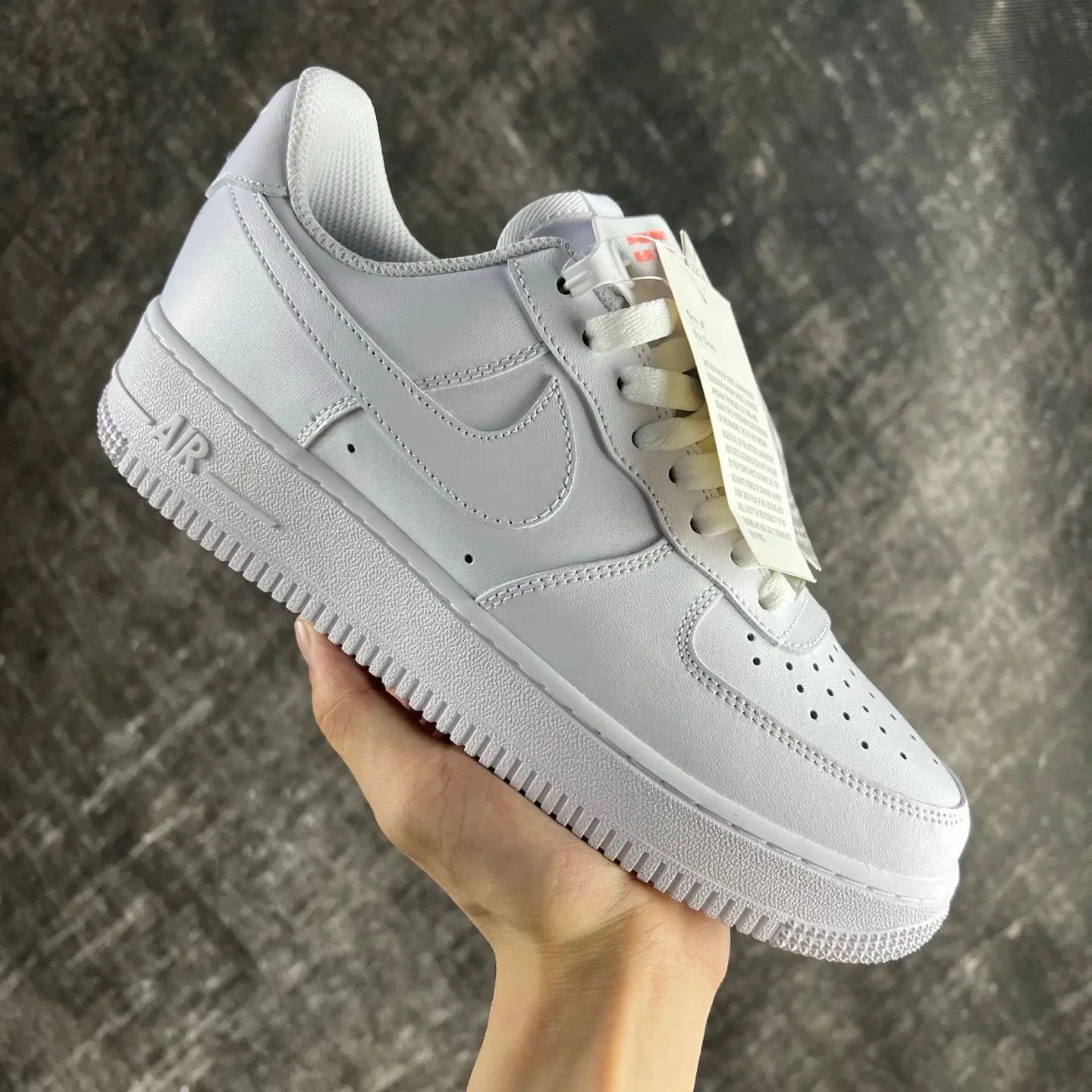 Shop welfare fund AF1, you can earn it if you buy it.