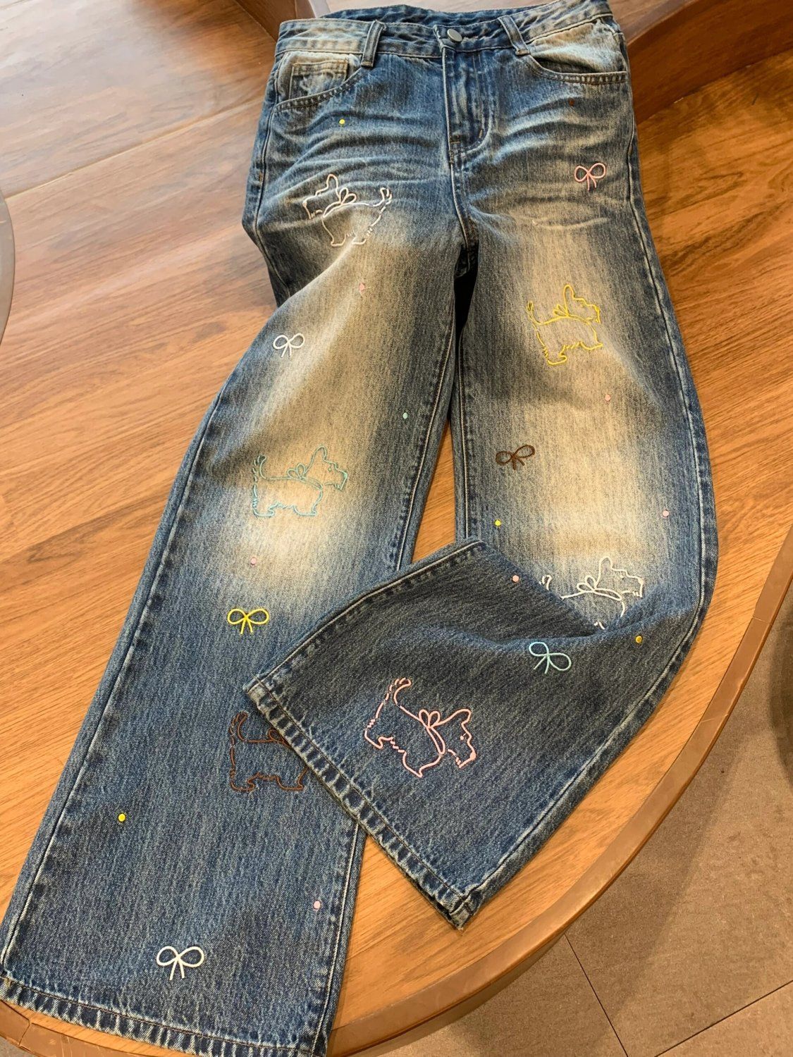 American High Street Cartoon Embroidered Straight-Leg Jeans 2026 Spring and Autumn New Design Retro High-Waisted Wide-Leg Pants