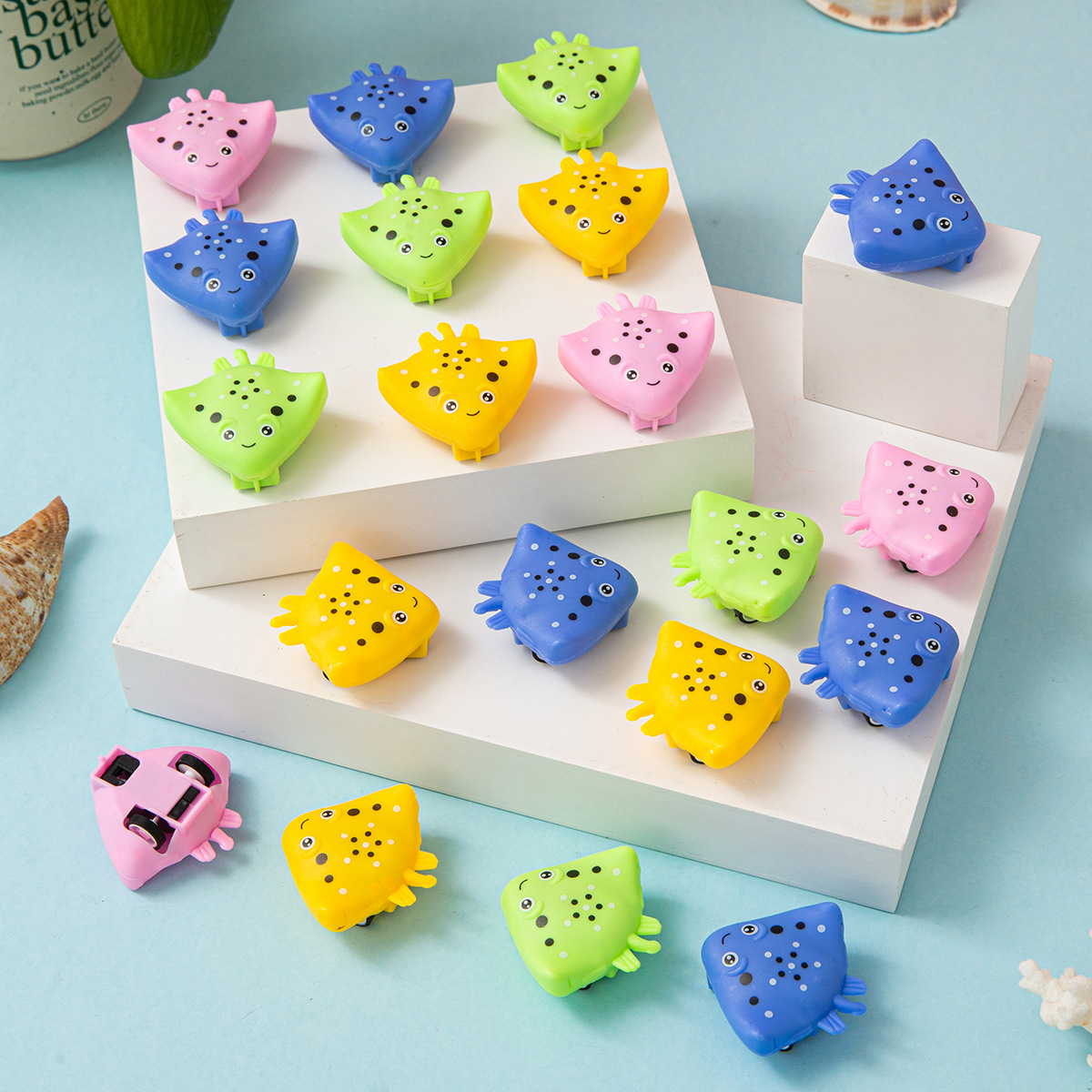 New creative mini marine animal devil ray back small car children's toys kindergarten gifts wholesale