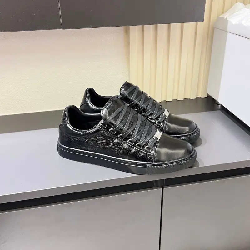 In-Stock Foreign Trade High-Top Trendy Shoes 2025 Popular Low-Top High-Top Unisex Casual Fashion Sports Genuine Leather Sneakers