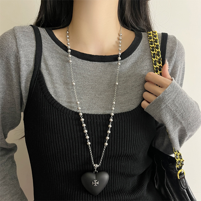 Black Cross Heart Pendant Necklace Women's Accessible Luxury Niche High-End Pearl Sweater Chain Long Versatile Accessories