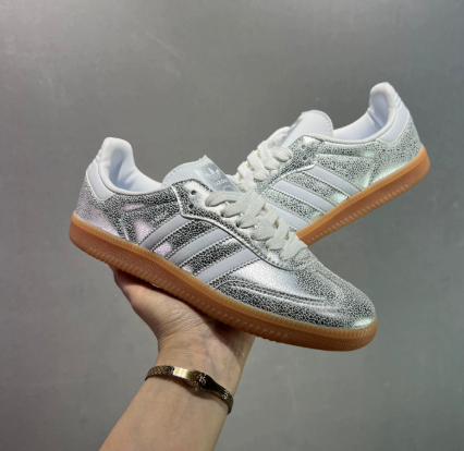 ad  SA athletic and casual shoes