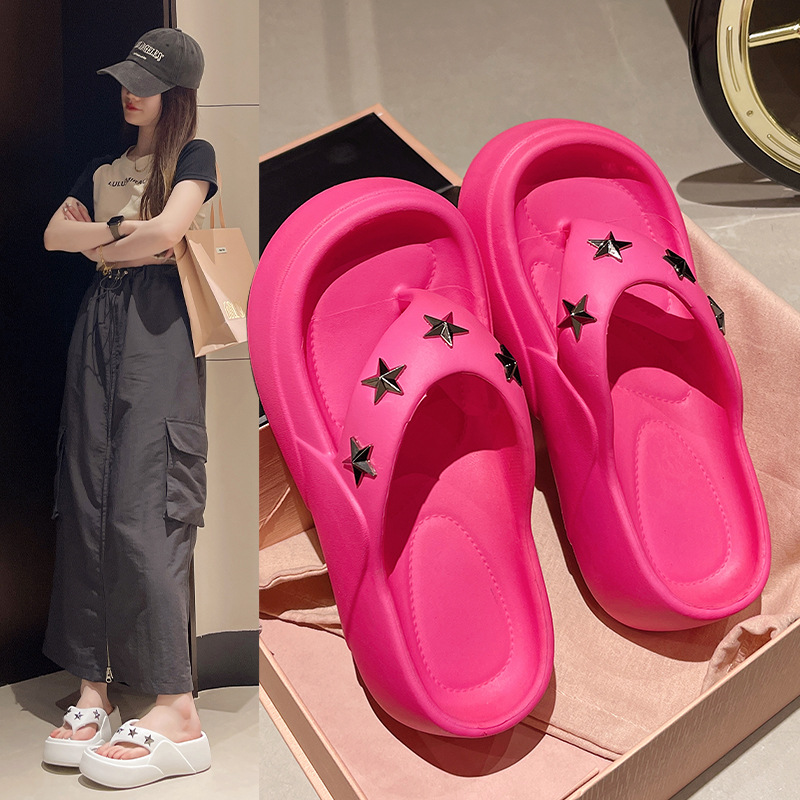 Simple Atmospheric Star Rivet Flip-Flops Women's Summer All-match Thick Bottom Slippers Non-slip Outer Wear Soft Bottom Sandals