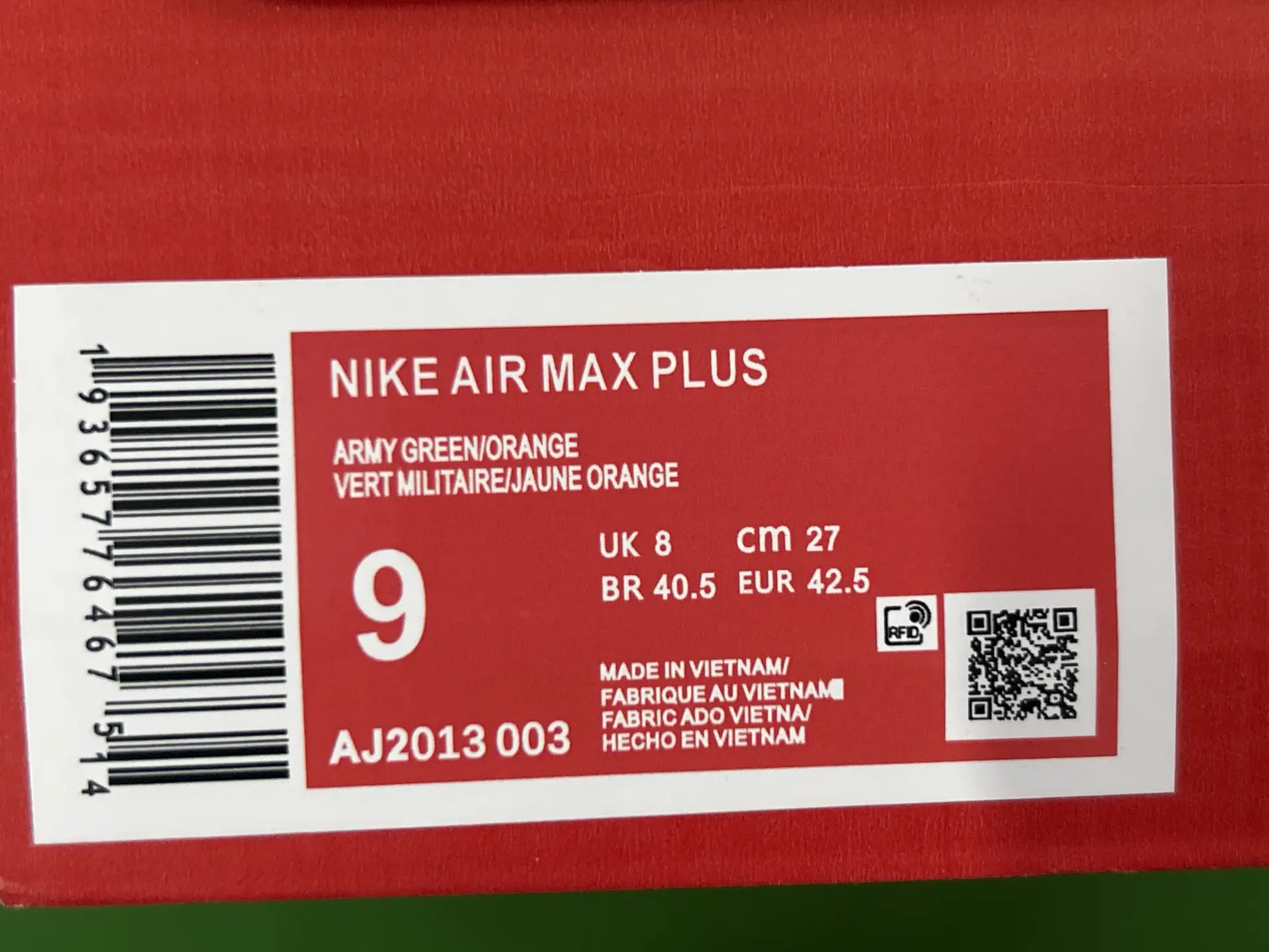 Nike Air Max Plus Army Green/Orange Sneakers