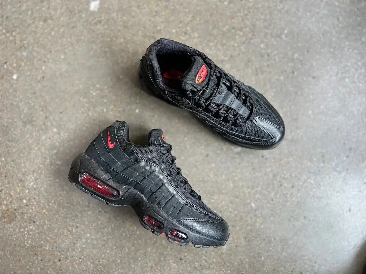 NK Air Max 95 气垫跑鞋