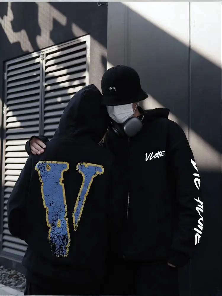 Vlone Jerry Jacket Hoodie with Reflective Lettering and Large V Print for Men and Women, Autumn and Winter Iins Cardigan Zipper Sweatshirt